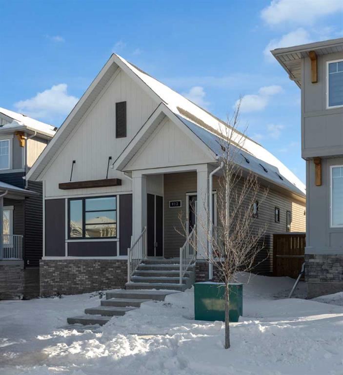 Picture of 812 Reynolds Manor SW, Airdrie Real Estate Listing