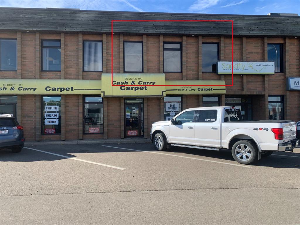 Picture of 13, 941 South Railway Street SE, Medicine Hat Real Estate Listing