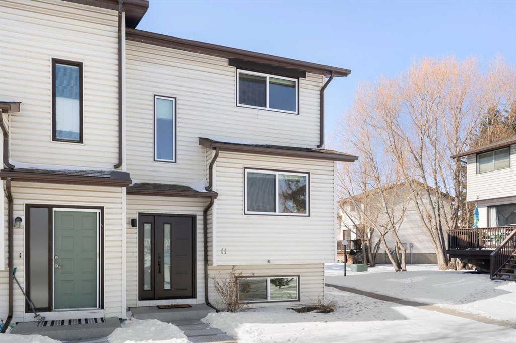 Picture of 11, 73 Glenbrook Crescent , Cochrane Real Estate Listing