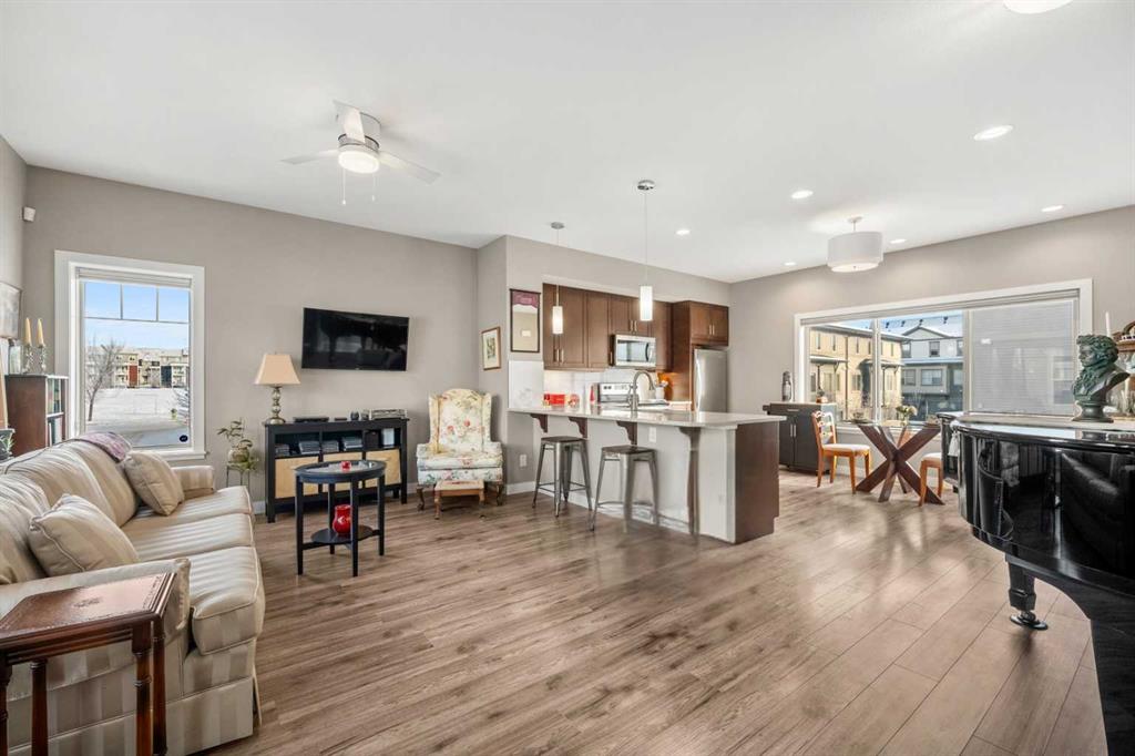 Picture of 1006, 32 Horseshoe Crescent , Cochrane Real Estate Listing