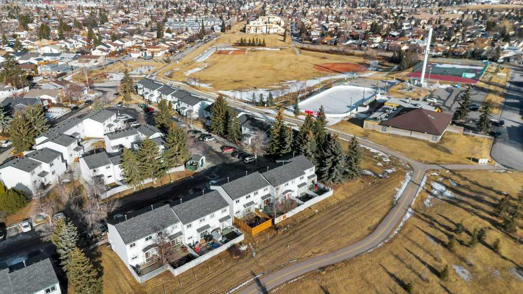 Picture of 29, 131 Templehill Drive NE, Calgary Real Estate Listing