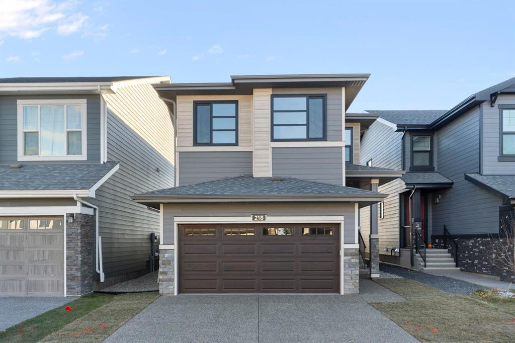 Picture of 218 West Grove Lane SW, Calgary Real Estate Listing