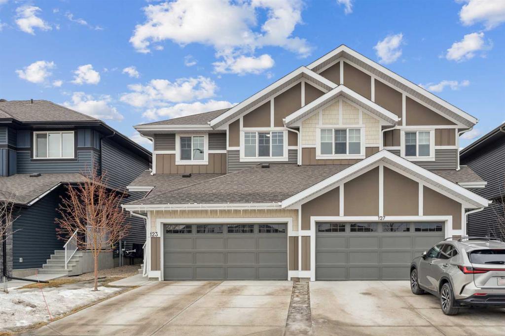 Picture of 123 Walcrest Way SE, Calgary Real Estate Listing