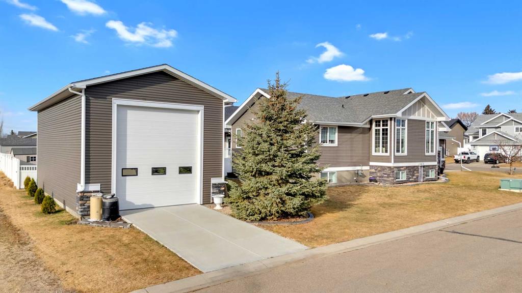 Picture of 3901 49 Ave  , Ponoka Real Estate Listing