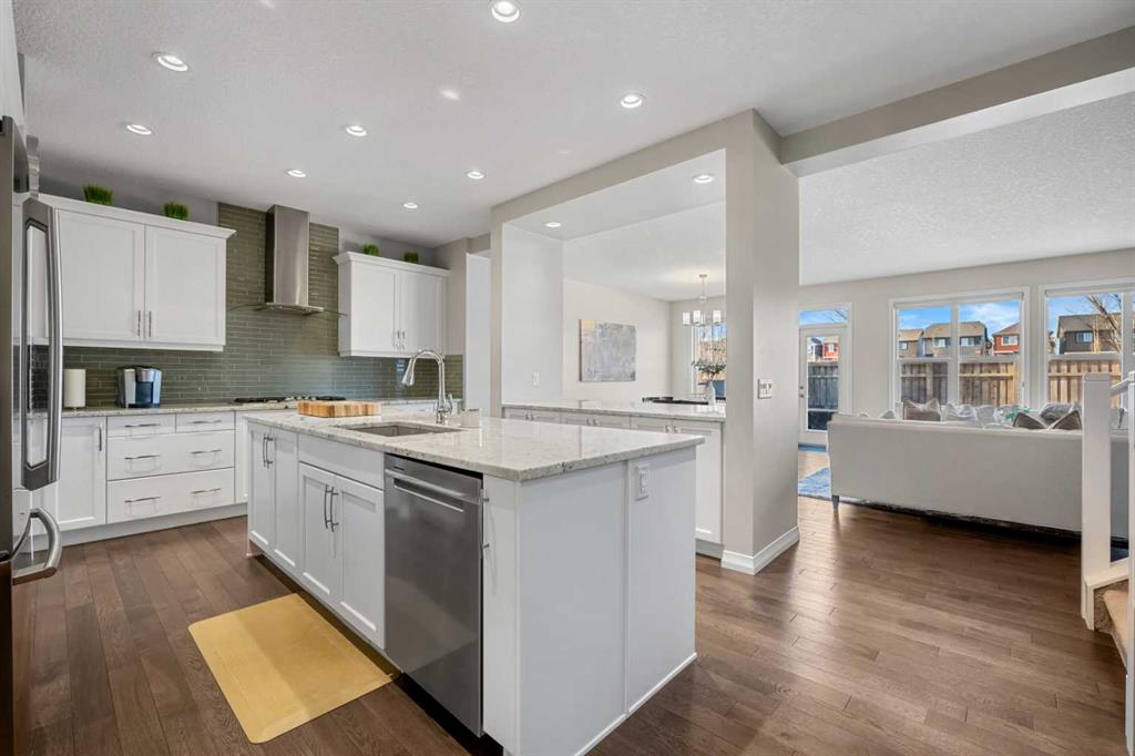 Picture of 206 Mahogany Passage SE, Calgary Real Estate Listing