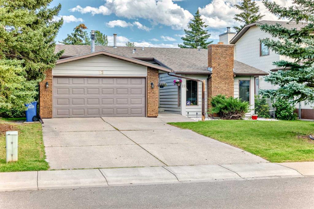 Picture of 22 Glenhill Drive , Cochrane Real Estate Listing