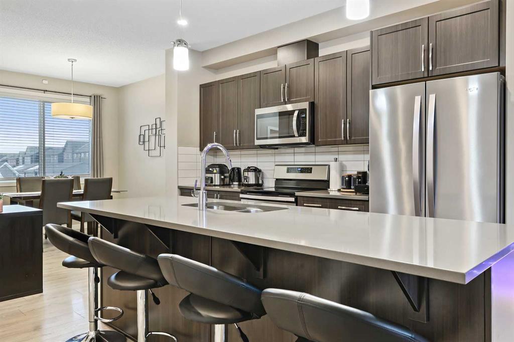 Picture of 754 Belmont Drive SW, Calgary Real Estate Listing
