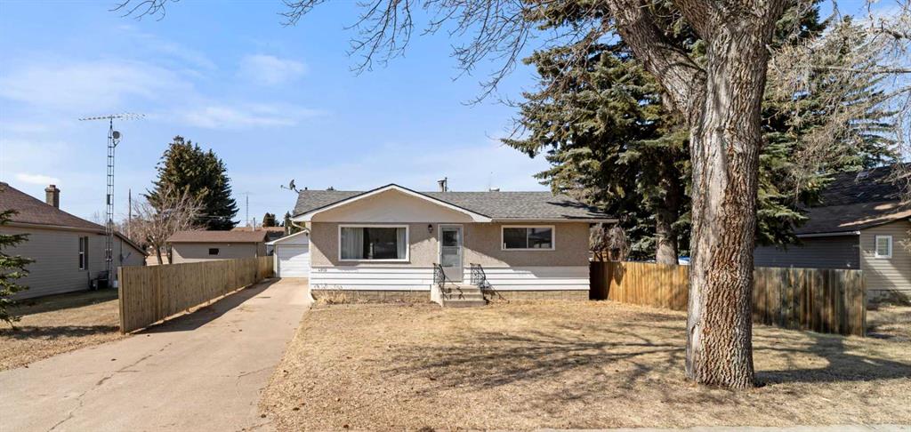 Picture of 4909 51 Street , Sedgewick Real Estate Listing