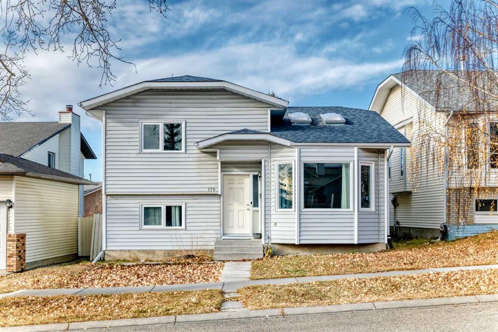 Picture of 179 Hawkwood Boulevard NW, Calgary Real Estate Listing