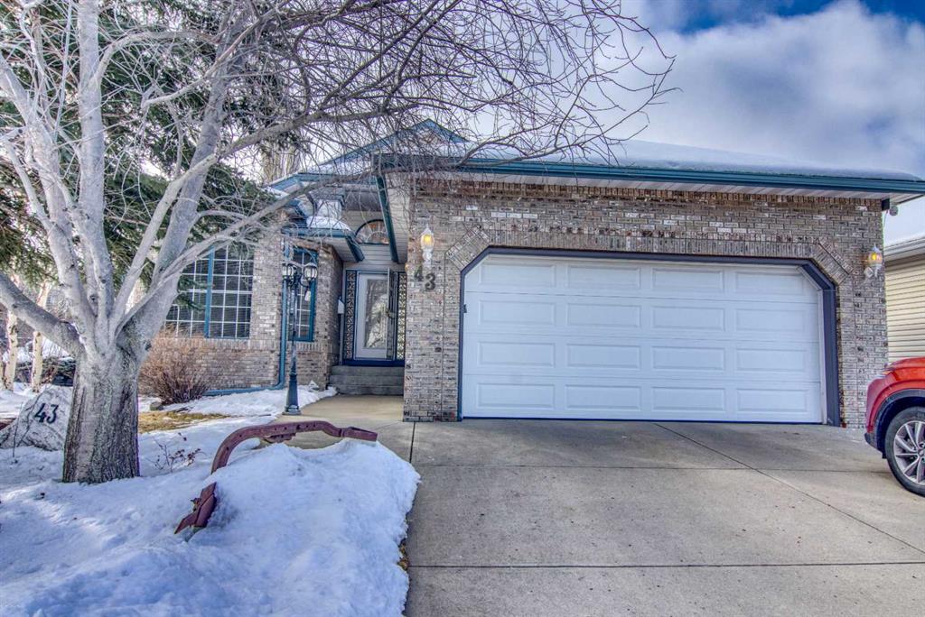 Picture of 43 Valley Ridge Green NW, Calgary Real Estate Listing