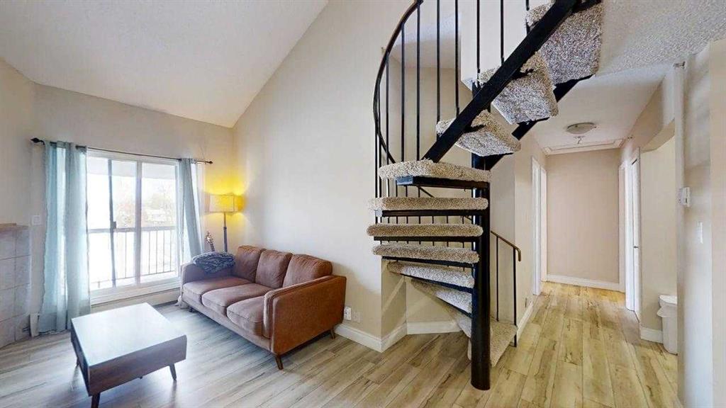 Picture of 302, 4210 20 Avenue S, Lethbridge Real Estate Listing