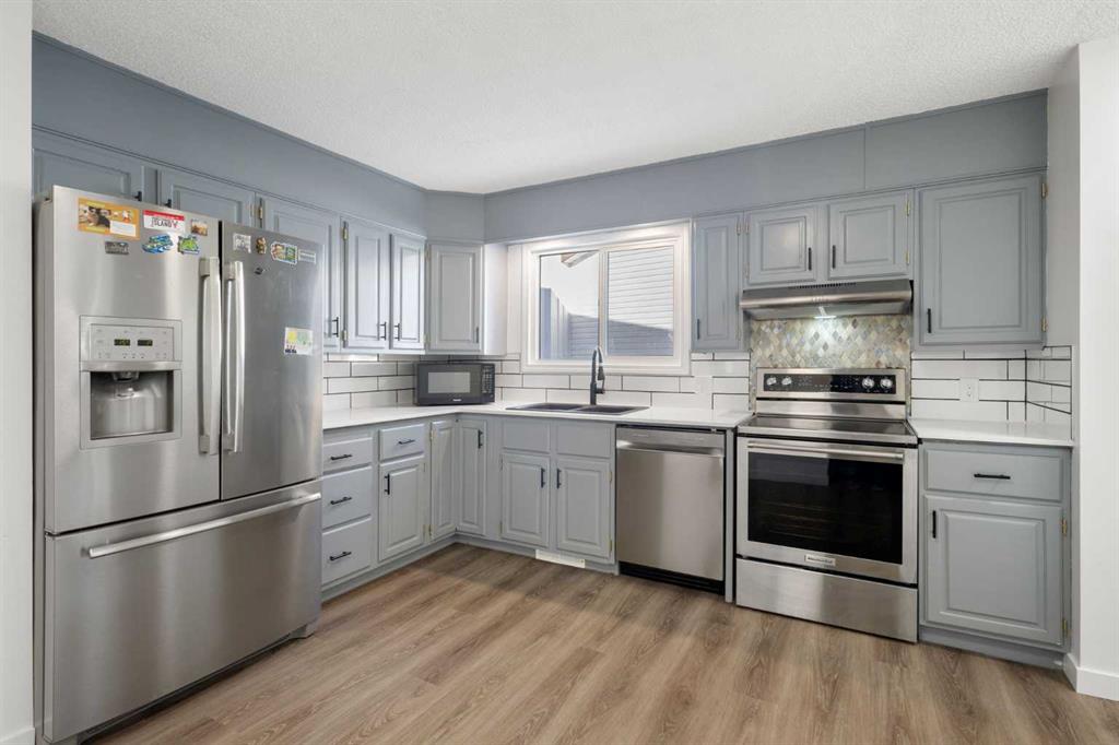 Picture of 95 Beddington Way NE, Calgary Real Estate Listing