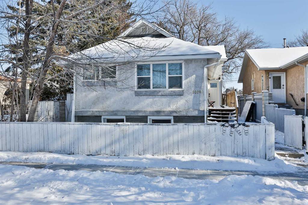 Picture of 1019 7 Street N, Lethbridge Real Estate Listing