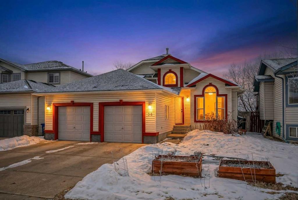 Picture of 38 Canoe Circle SW, Airdrie Real Estate Listing