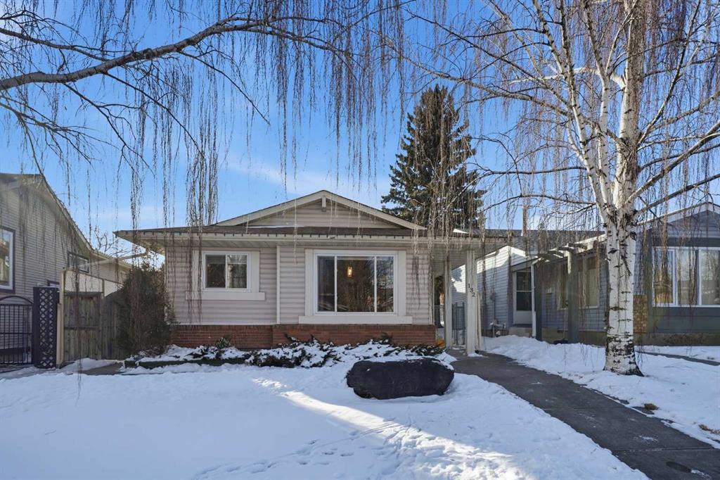 Picture of 132 Shawcliffe Circle SW, Calgary Real Estate Listing