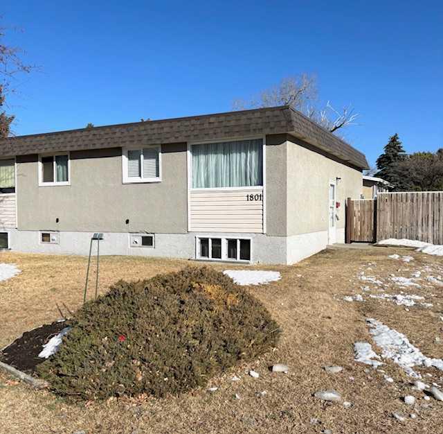 Picture of 1801 20 Street N, Lethbridge Real Estate Listing
