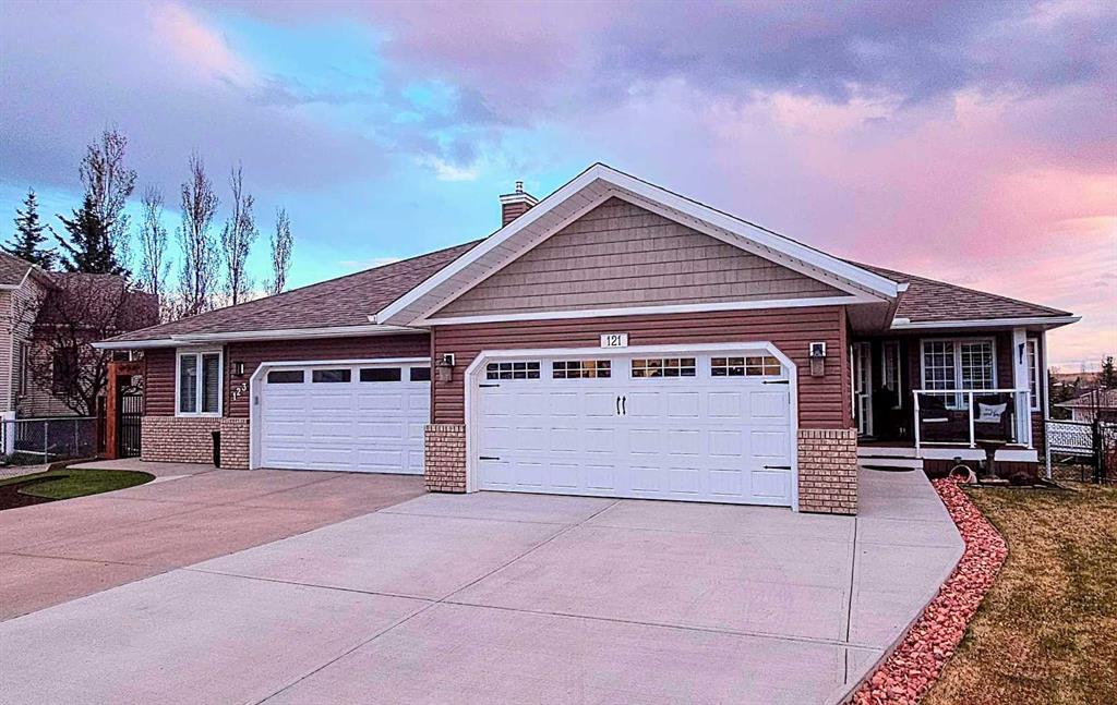 Picture of 121 Sandstone Court , Okotoks Real Estate Listing
