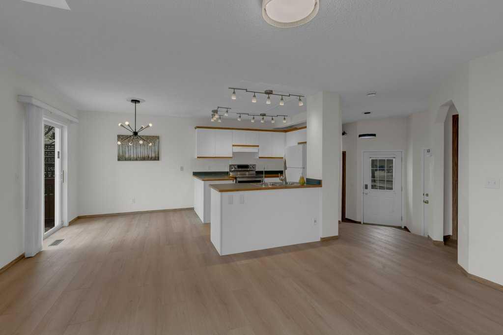 Picture of 9473 Hidden Valley Drive NW, Calgary Real Estate Listing