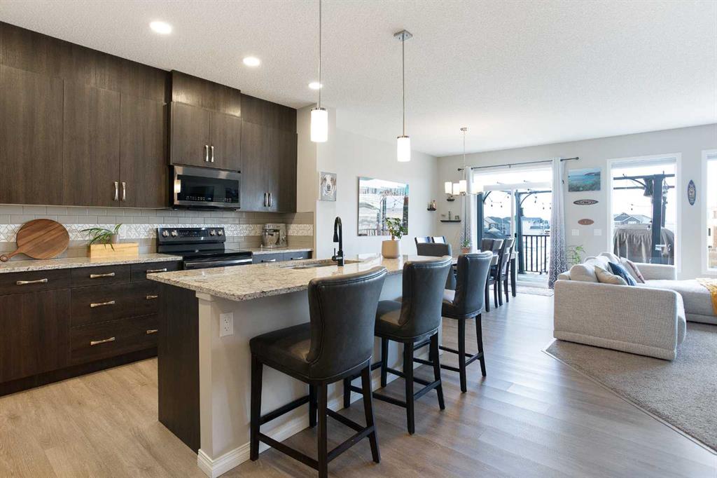 Picture of 63 Heritage Court , Cochrane Real Estate Listing