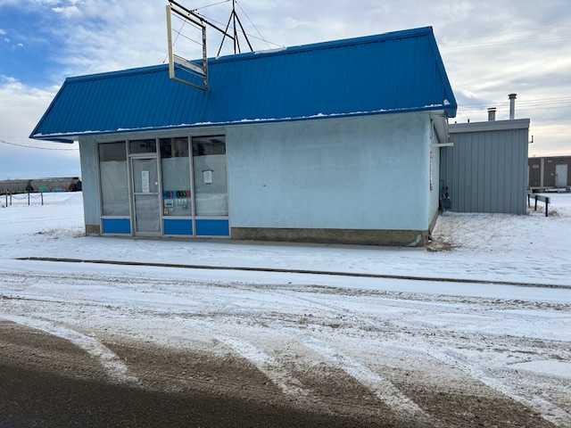 Picture of 119 1 Avenue E, Brooks Real Estate Listing