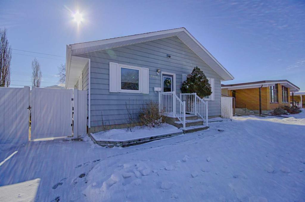 Picture of 2306 15 Avenue S, Lethbridge Real Estate Listing