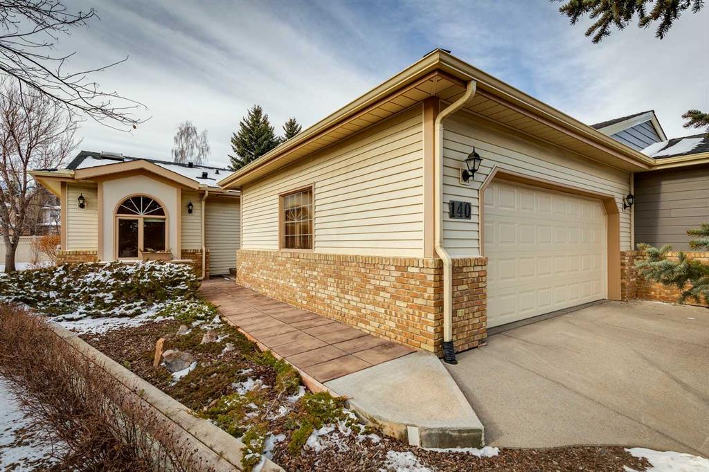 Picture of 140 Shawnee Rise SW, Calgary Real Estate Listing