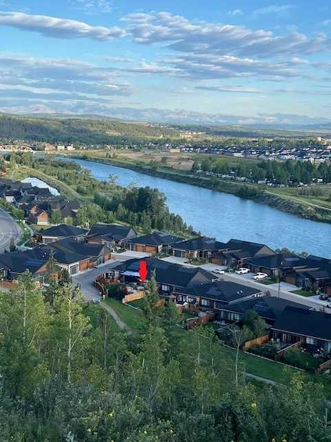 Picture of 44 Riviera Court , Cochrane Real Estate Listing