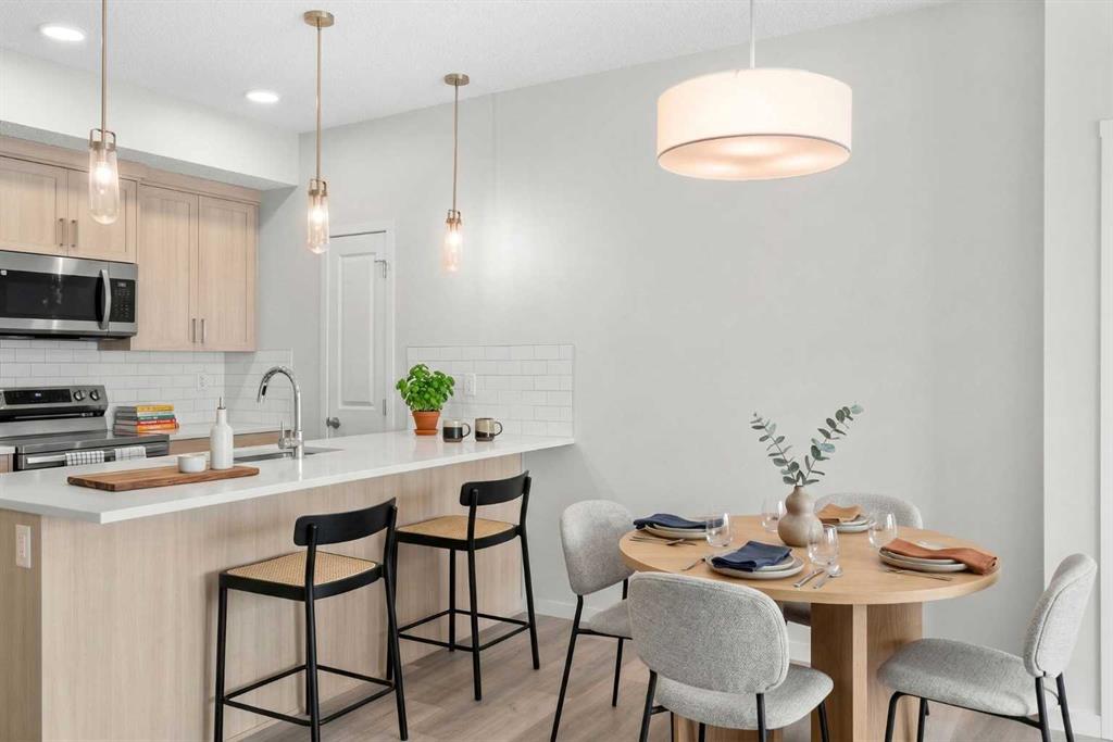 Picture of 2411, 33 Carringham Gate NW, Calgary Real Estate Listing