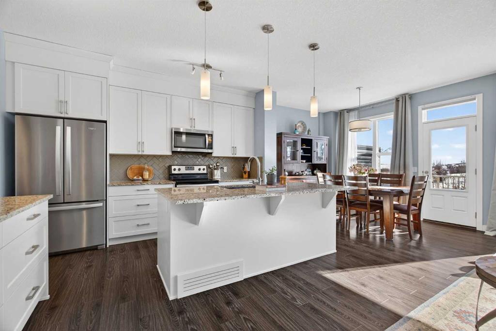 Picture of 83 Fireside Crescent N, Cochrane Real Estate Listing