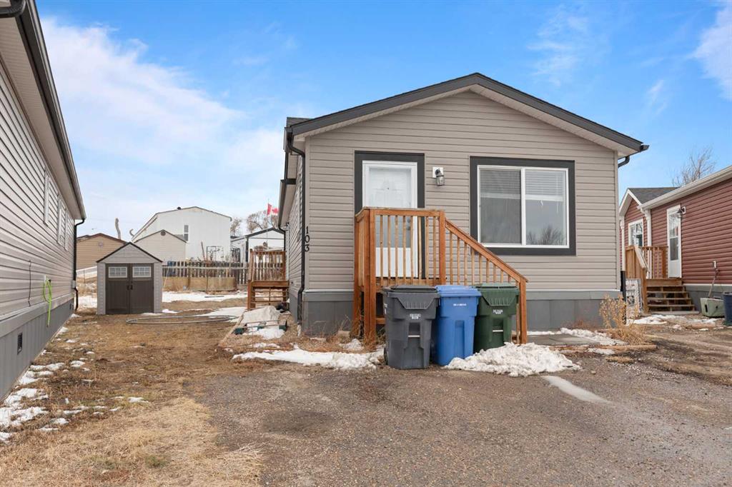 Picture of 103 Anson Avenue SW, Medicine Hat Real Estate Listing