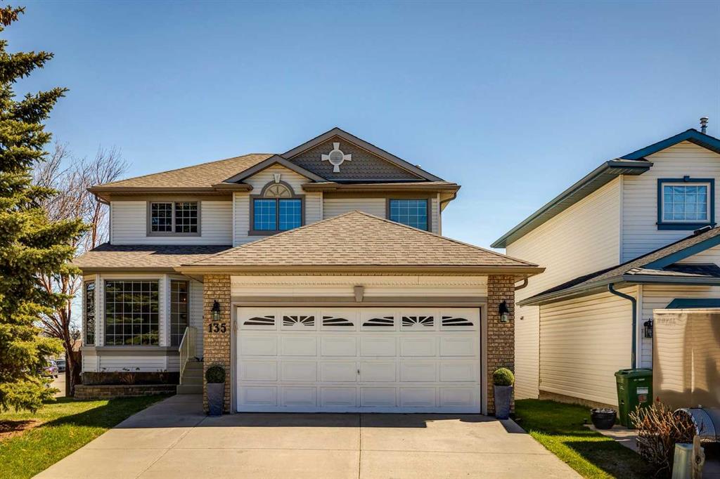 Picture of 135 Sceptre Close NW, Calgary Real Estate Listing