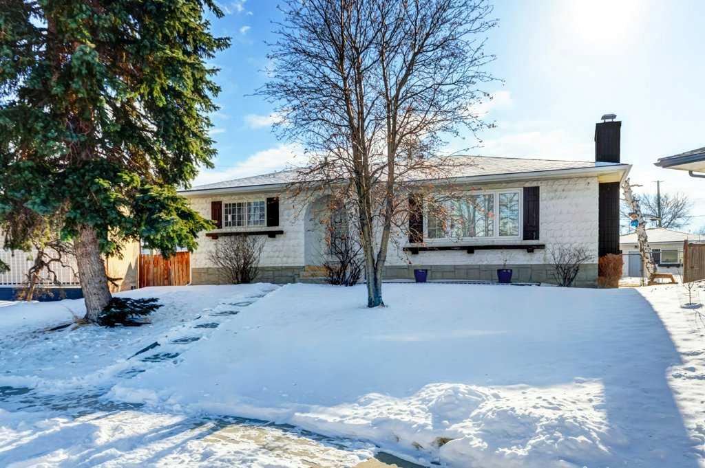 Picture of 35 Penworth Place SE, Calgary Real Estate Listing