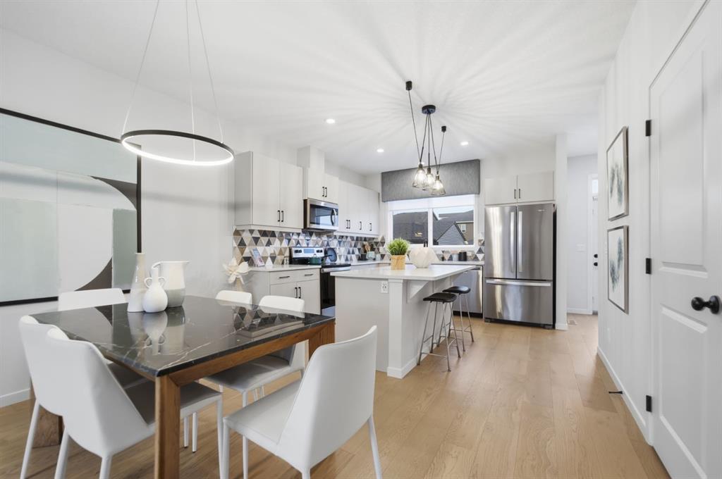 Picture of 114 Wolf Creek Rise SE, Calgary Real Estate Listing