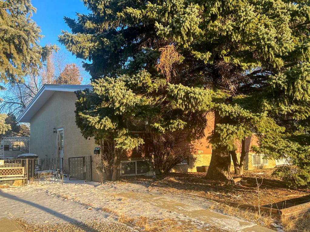 Picture of 1415 23 Street N, Lethbridge Real Estate Listing