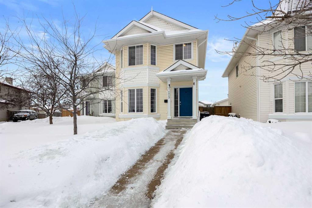 Picture of 209 Pickles Crescent , Fort McMurray Real Estate Listing