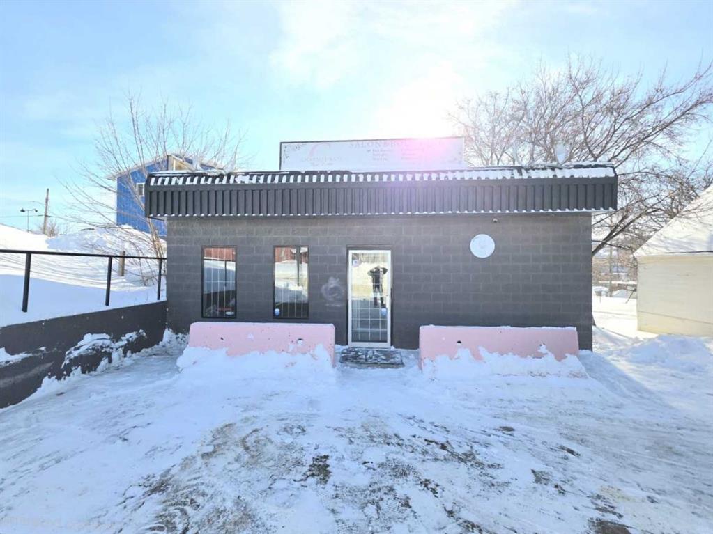Picture of 9815 94 Avenue , Peace River Real Estate Listing