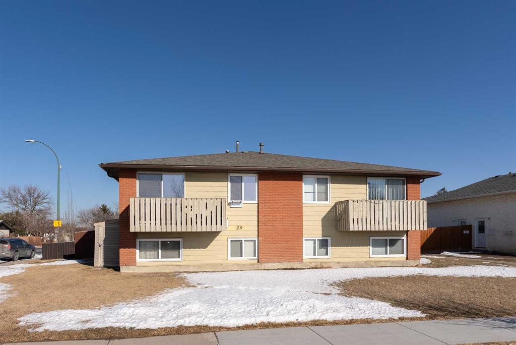 Picture of 2, 29 Meadowlark Boulevard N, Lethbridge Real Estate Listing