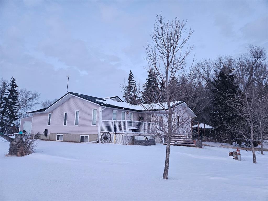 Picture of 190018 HWY 9  , Rural Starland County Real Estate Listing