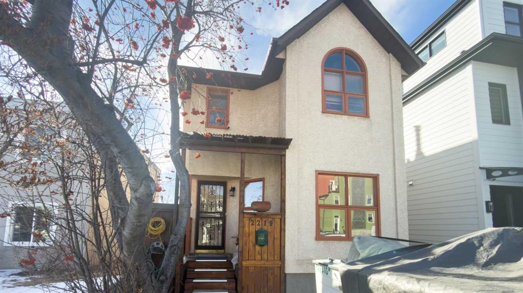 Picture of 2219 Westmount Road NW, Calgary Real Estate Listing