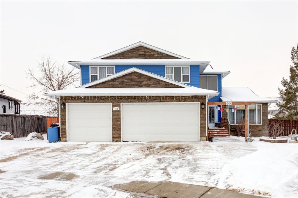 Picture of 710 Bankview Close , Drumheller Real Estate Listing