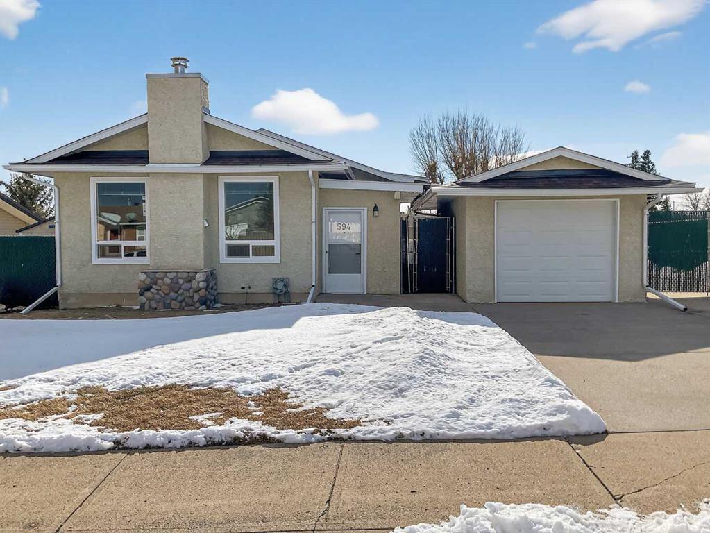Picture of 594 3a Avenue , Cardston Real Estate Listing