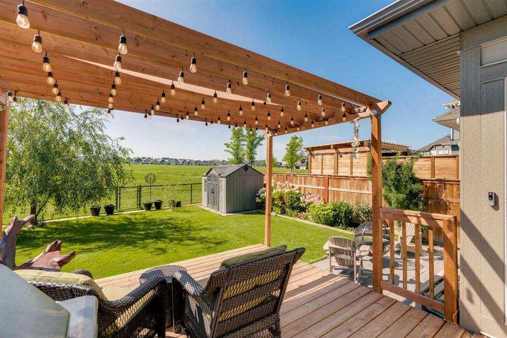 Picture of 29 Masters Terrace SE, Calgary Real Estate Listing