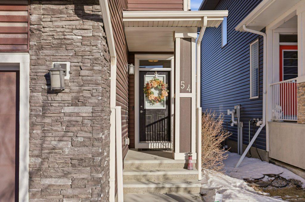 Picture of 54 Crestbrook Drive SW, Calgary Real Estate Listing