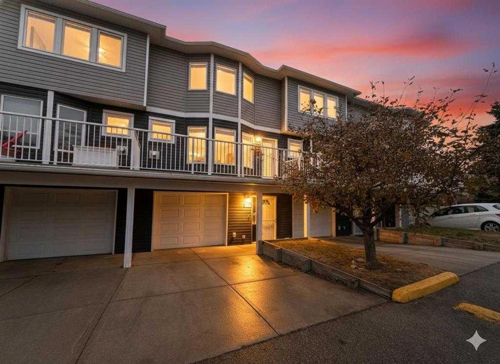Picture of 677 Regal Park NE, Calgary Real Estate Listing