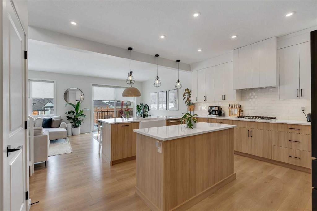 Picture of 52 Sugarsnap Way SE, Calgary Real Estate Listing