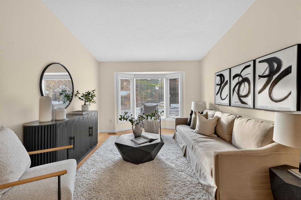 Picture of 315 Woodhaven Place SW, Calgary Real Estate Listing