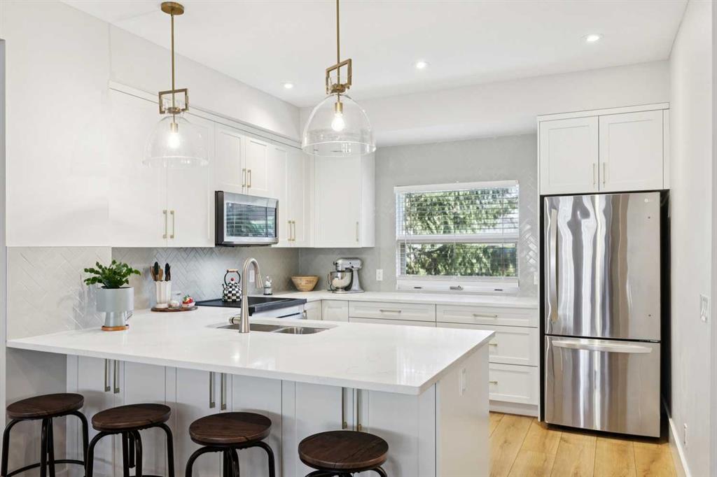 Picture of 7, 1935 35 Street SW, Calgary Real Estate Listing