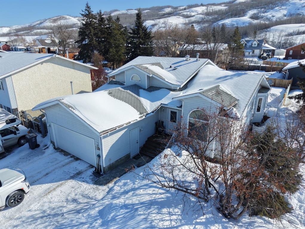 Picture of 7129 99A Street S, Peace River Real Estate Listing