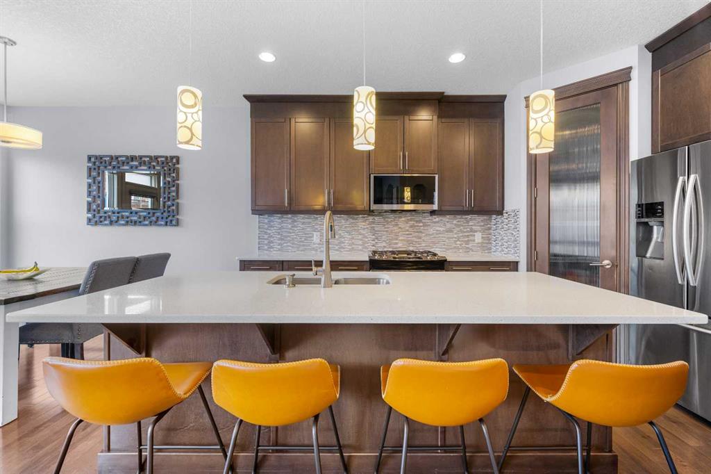 Picture of 15 Sherwood Square NW, Calgary Real Estate Listing