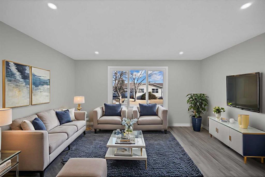 Picture of 4351 38 Street NE, Calgary Real Estate Listing